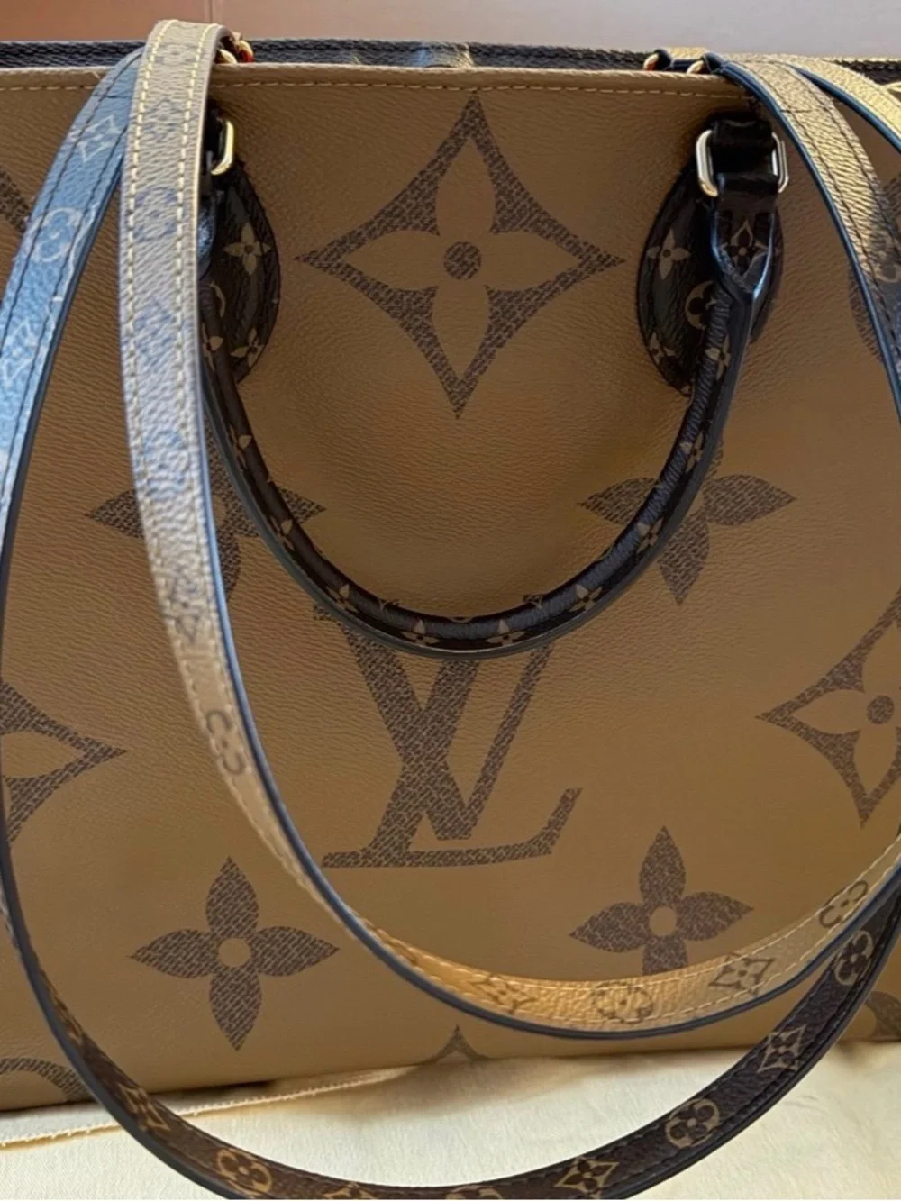Louis Vuitton On The Go GM